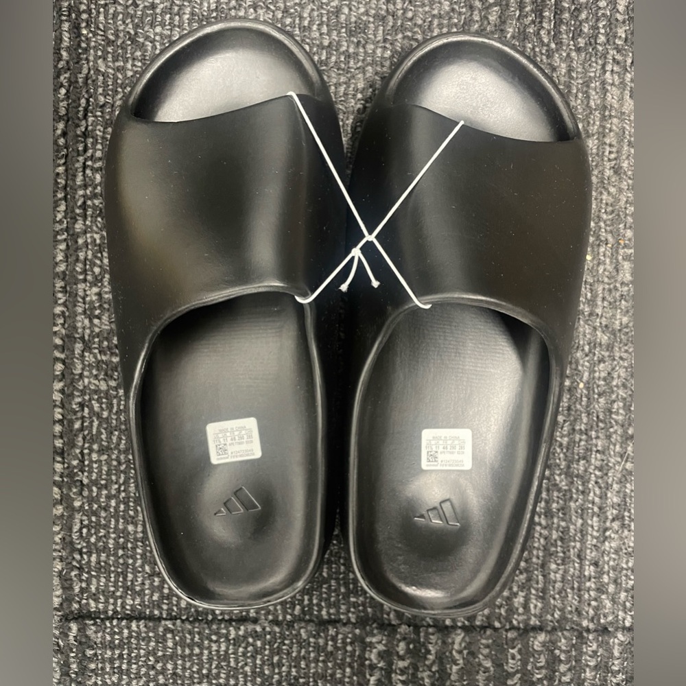 Yeezy slides onyx cheap